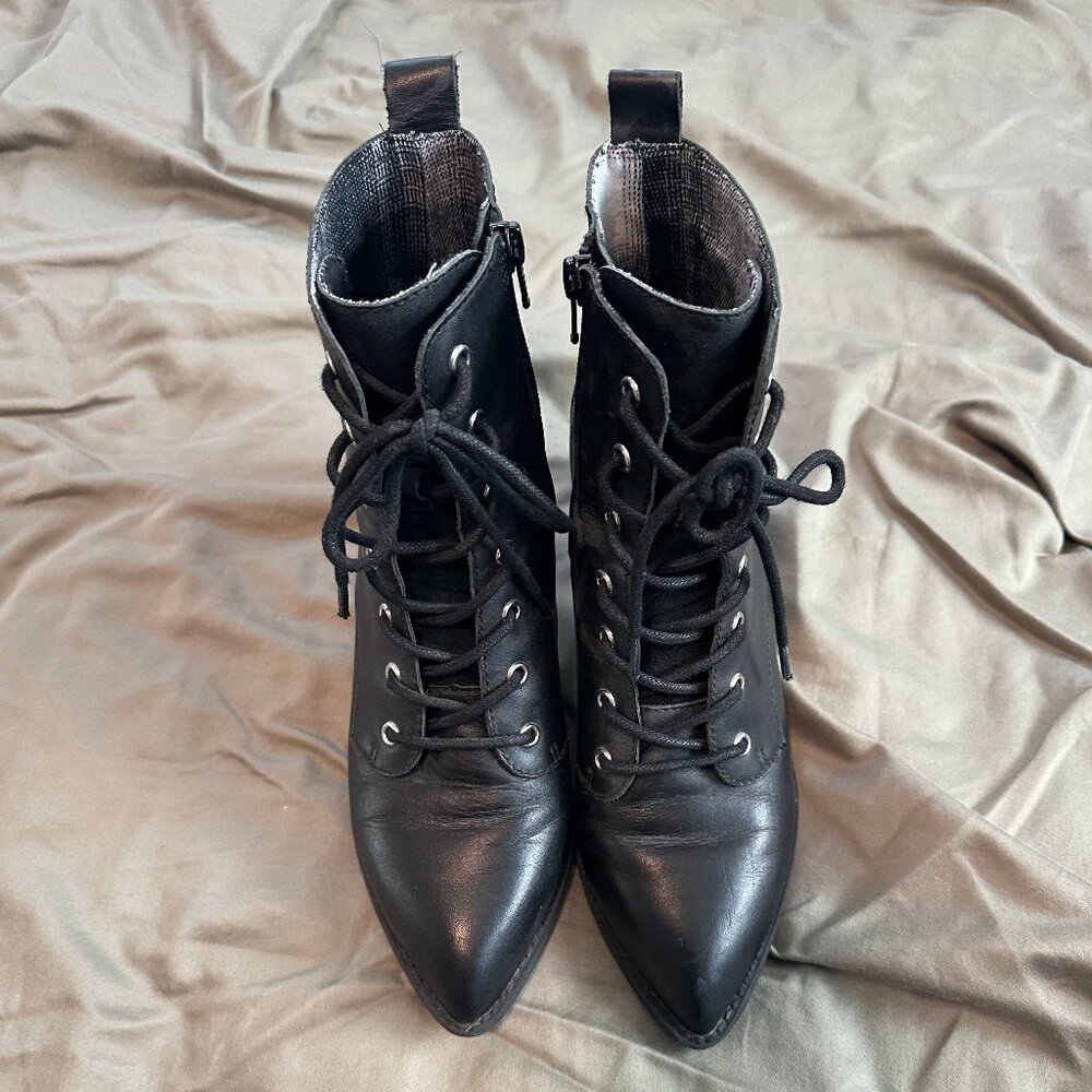 Seychelles Trench Black Booties – Size 6.5 – Great Condition